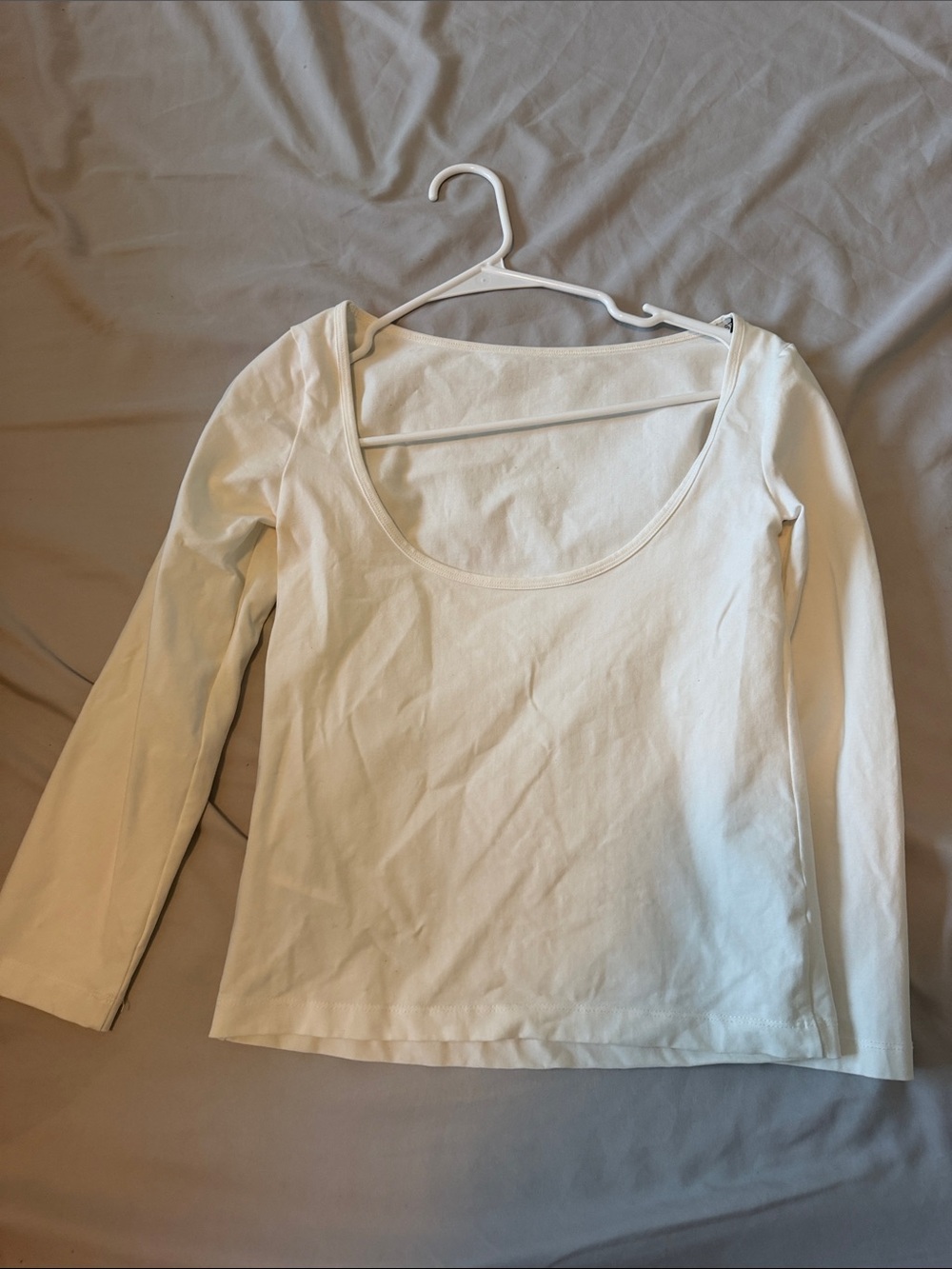 Scoop Neck Long Sleeve Top — White